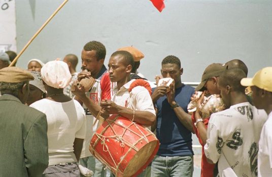 Tambores e Búzios - Encontro de Tabankas da Assomada (2003)